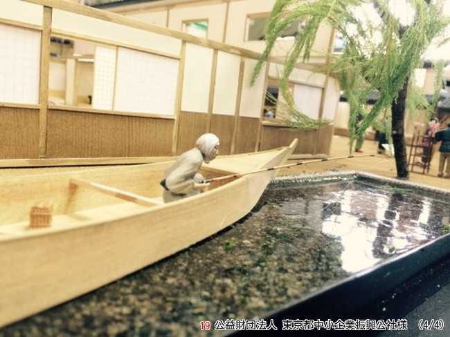 江戸時代の街のジオラマの人と船